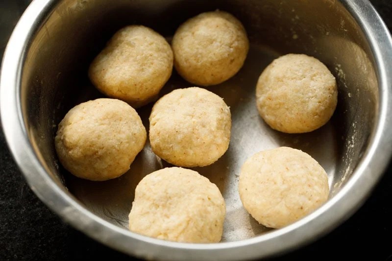 balls made from paneer kofta mixture
